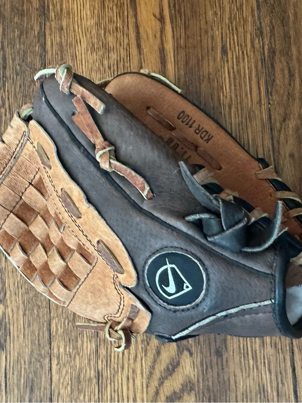 Nike KDR-1200 11” Baseball Softball Glove Right Hand Nike Brown and Tan Leather
